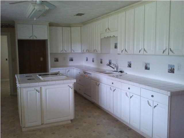 3395 Union Road Southeast Brookhaven, MS 39601 - Photo 9 of 9 Kitchen