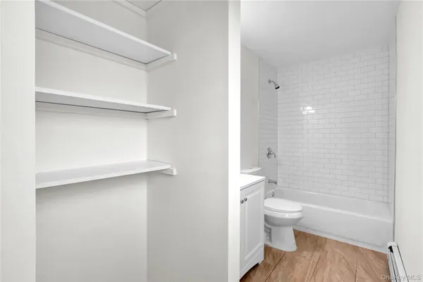 $629,900 | 7 Roan Lane, Riverhead, NY 11901