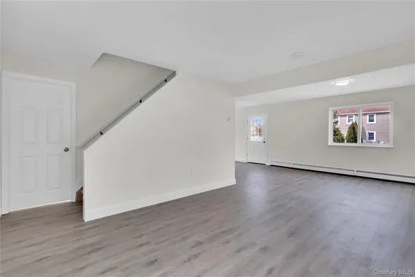 $629,900 | 7 Roan Lane, Riverhead, NY 11901