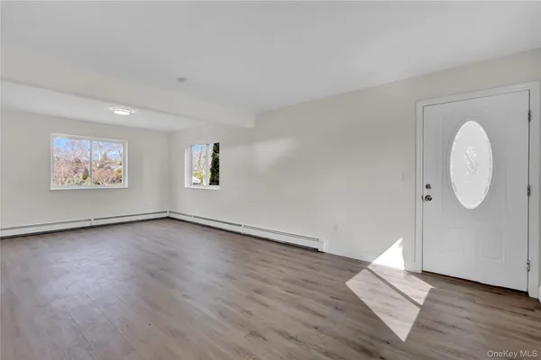 $629,900 | 7 Roan Lane, Riverhead, NY 11901