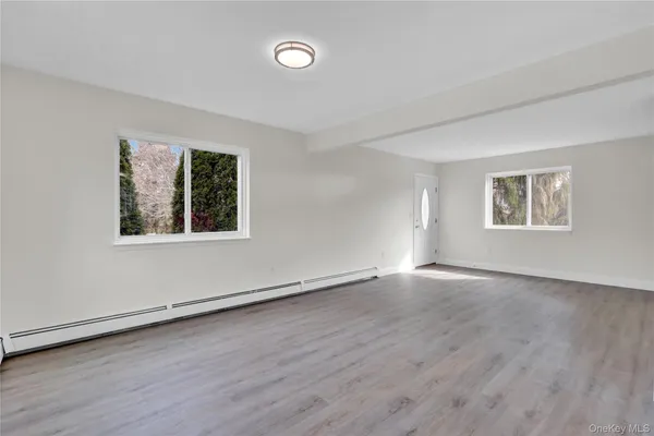 $629,900 | 7 Roan Lane, Riverhead, NY 11901