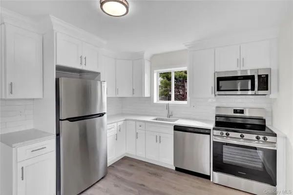 $629,900 | 7 Roan Lane, Riverhead, NY 11901