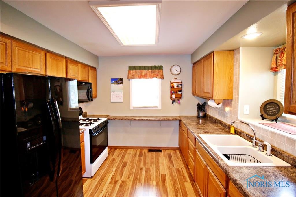2114 Mansfield Road Toledo, OH 43613 - Photo 8 of 18 Gallery Image 8