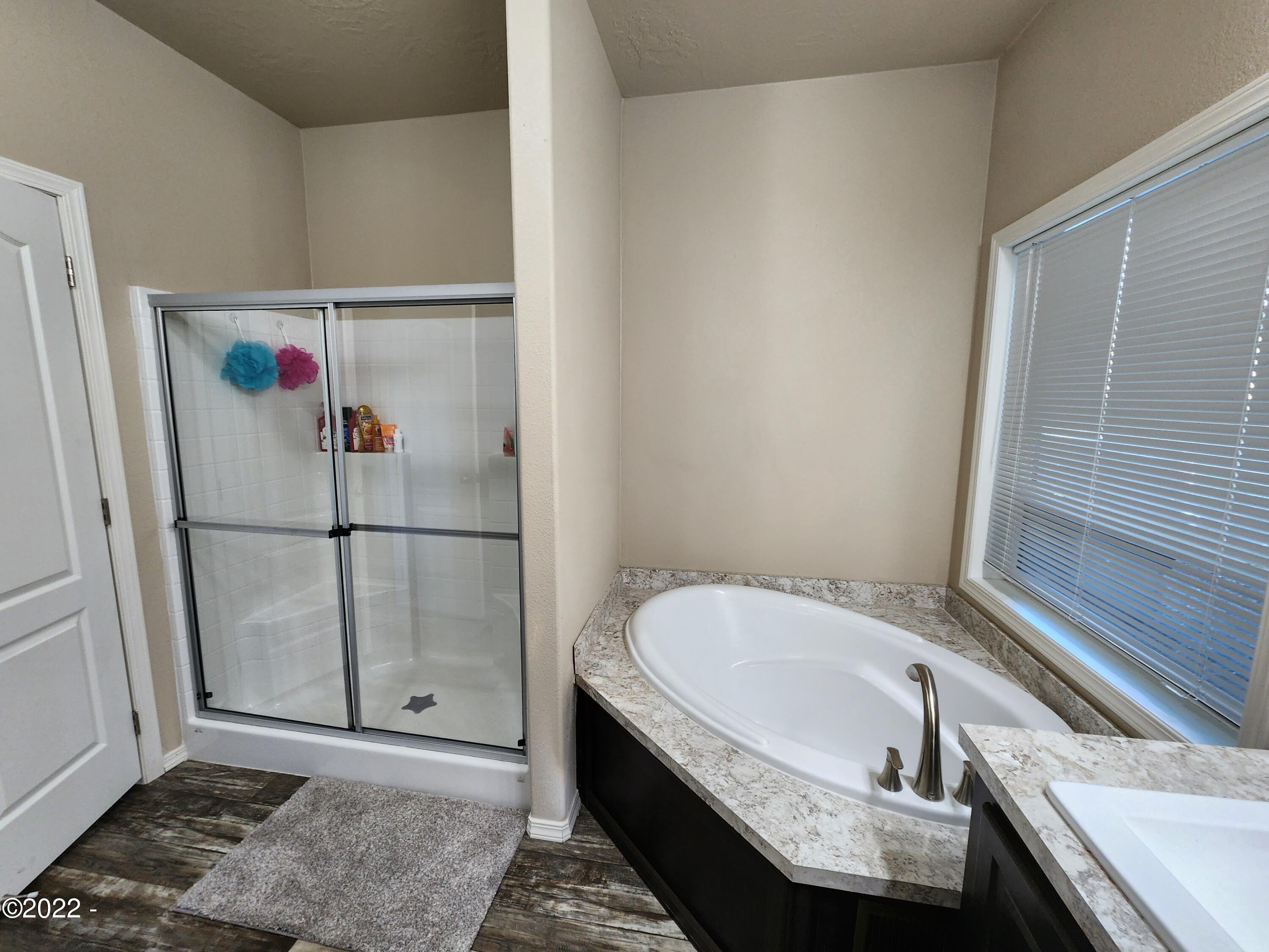 1803 Moonshine Park Road Logsden, OR 97357 - Photo 7 of 37 Master Bath