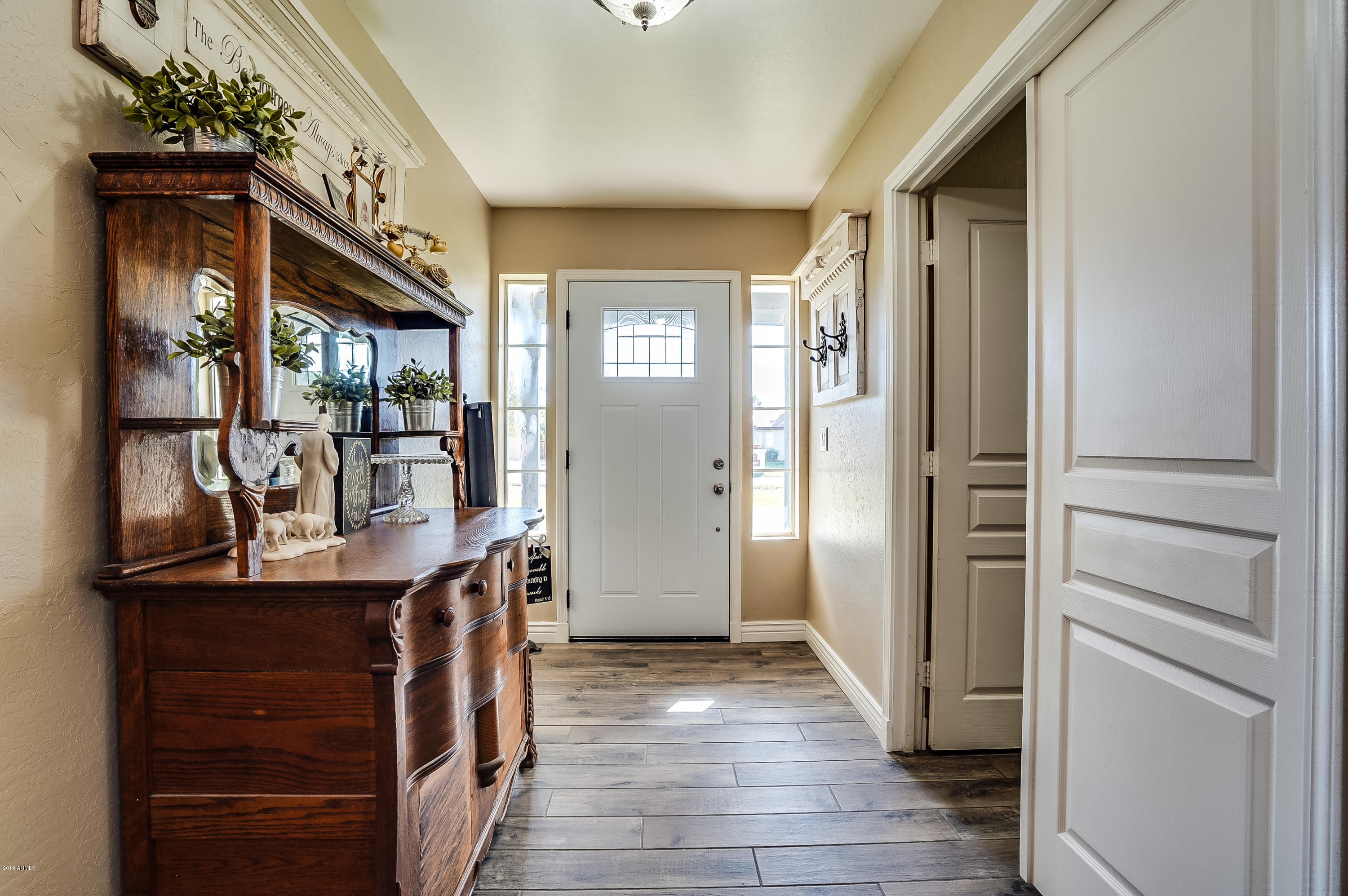 2336 East Willis Road Gilbert, AZ 85297 - Photo 5 of 76 Willis-8