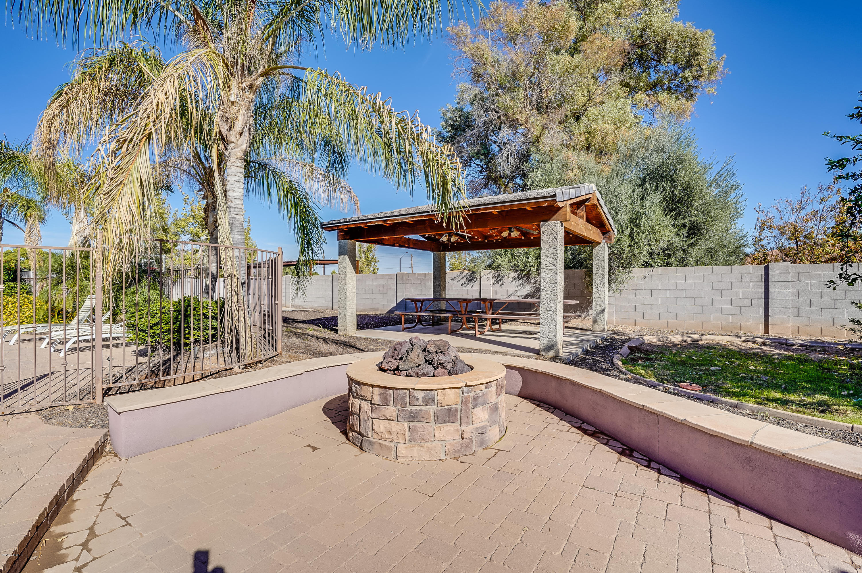 2336 East Willis Road Gilbert, AZ 85297 - Photo 60 of 76 Willis-64