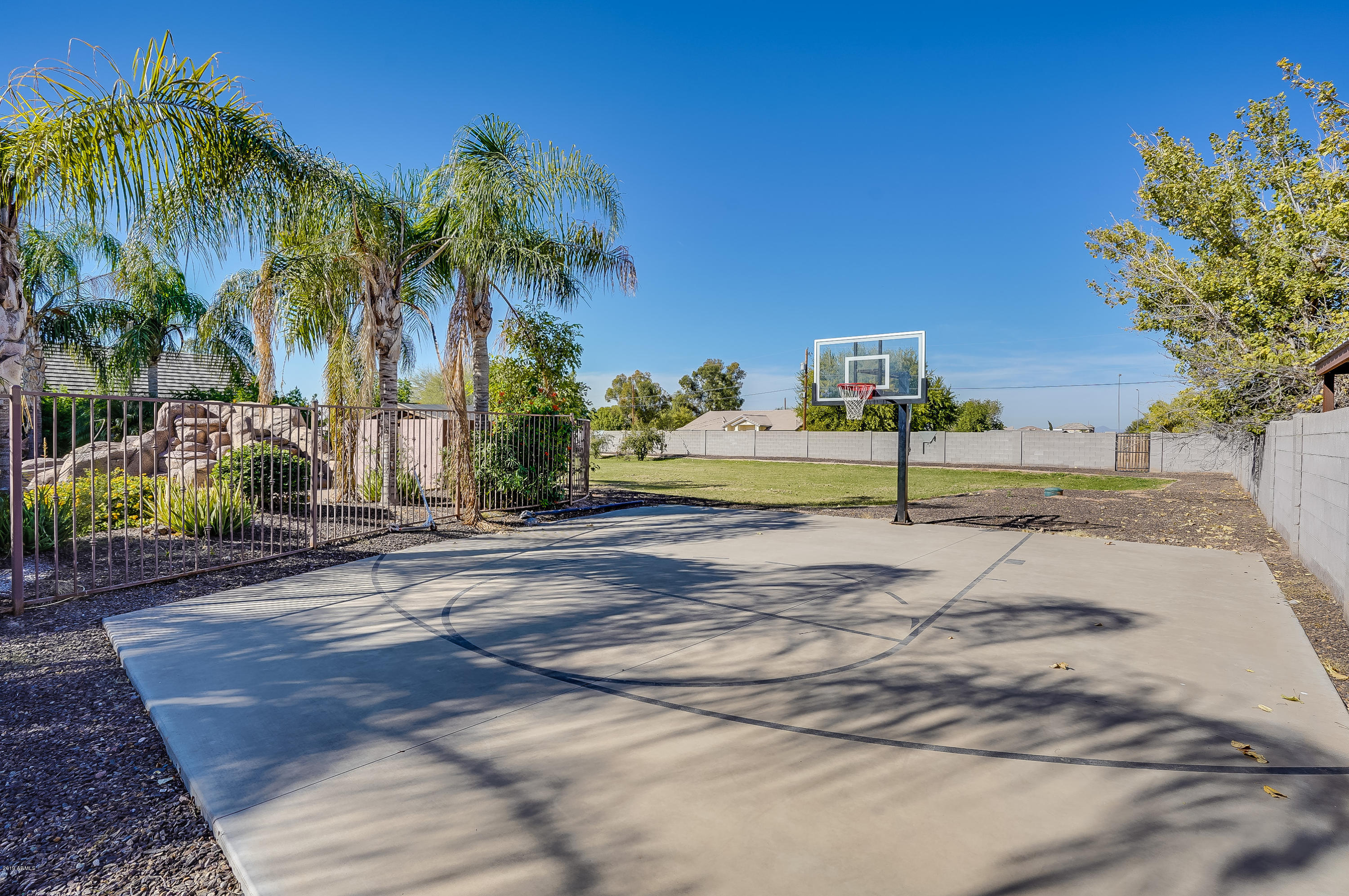 2336 East Willis Road Gilbert, AZ 85297 - Photo 66 of 76 Willis-70