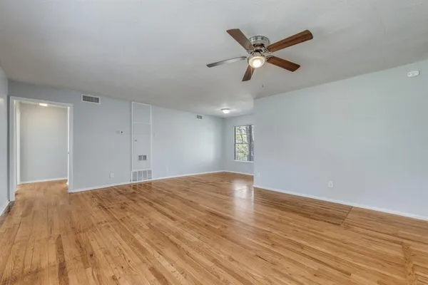 $1,095 | 7 Pershing Drive, Unit A, Denison, TX 75020