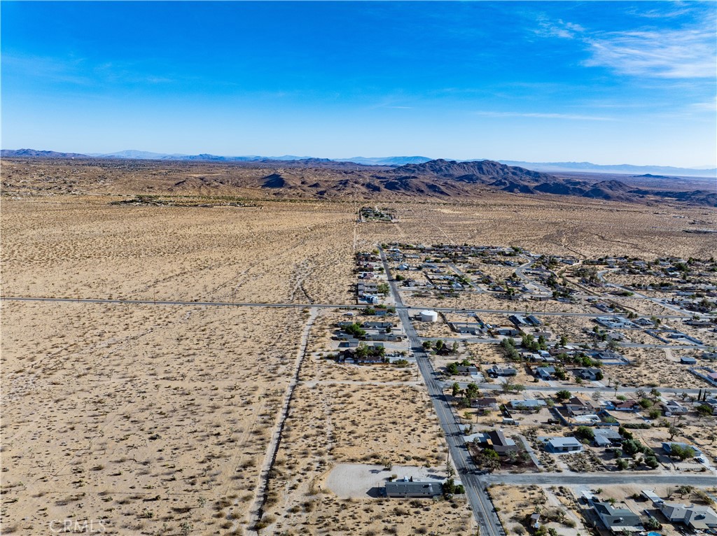 7454 Olympic Road Joshua Tree, CA 92252 - Photo 20 of 28 Gallery Image 20