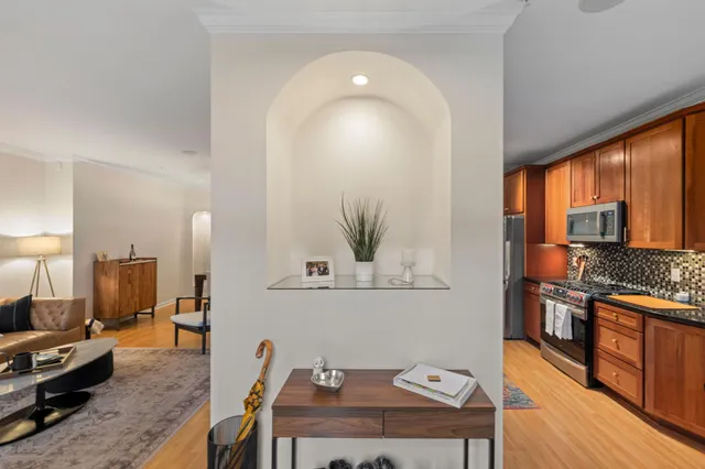 $3,295 | 1008 Portland Avenue, Minneapolis, MN 55404