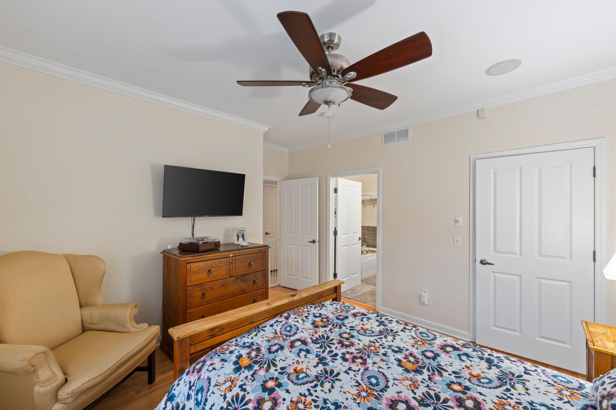 1008 Portland Avenue Minneapolis, MN 55404 - Photo 17 of 56