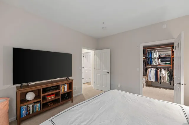 $3,295 | 1008 Portland Avenue, Minneapolis, MN 55404