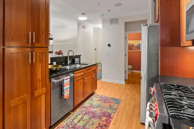 $3,295 | 1008 Portland Avenue, Minneapolis, MN 55404