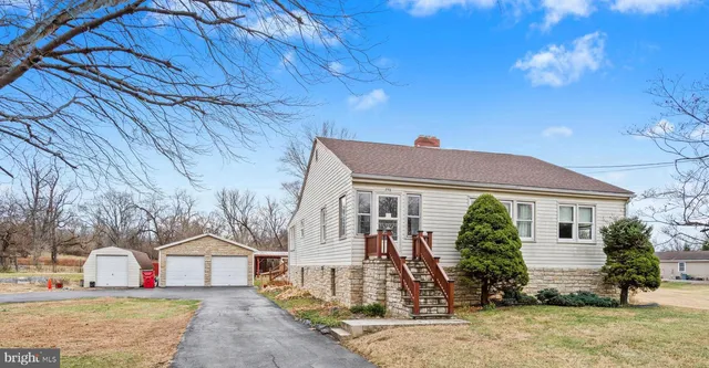 $399,900 | 778 Kearneysville Pike, Kearneysville, WV 25430