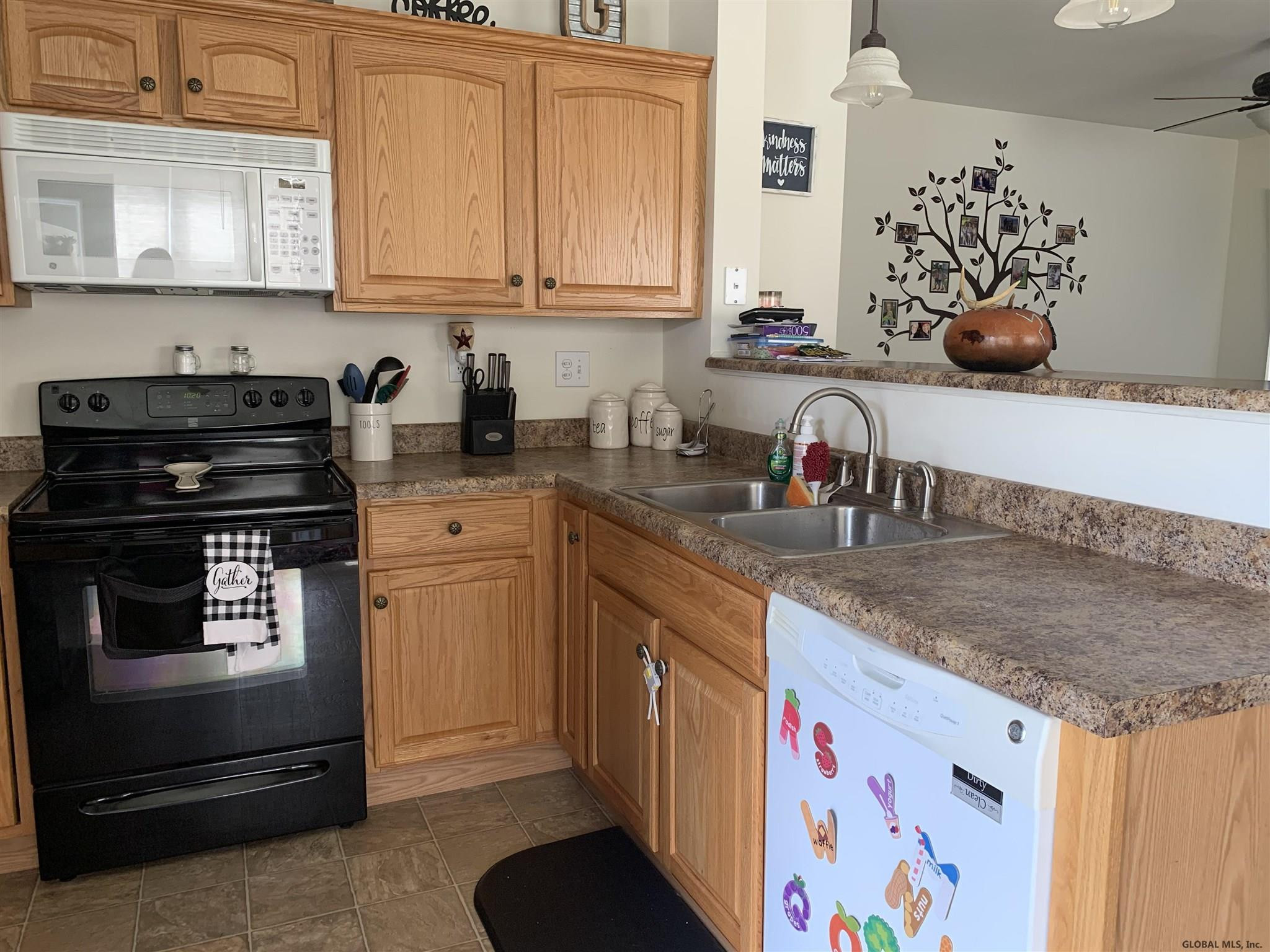 309 N Ridge Troy, NY 12182 - Photo 6 of 24 Photo 6