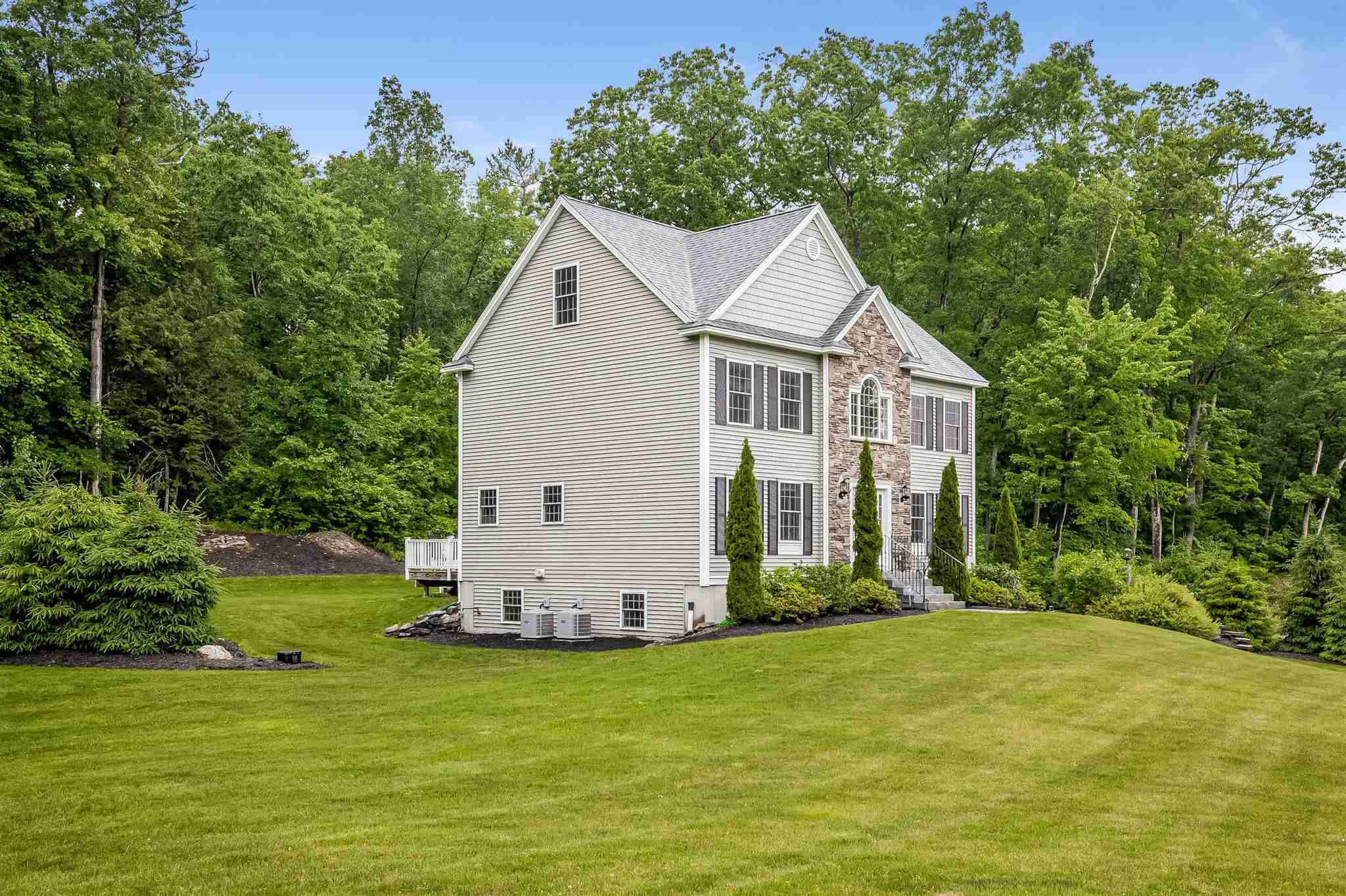 7 Mallard Road Windham, NH 03087 - Photo 13 of 40 Gallery Image 13