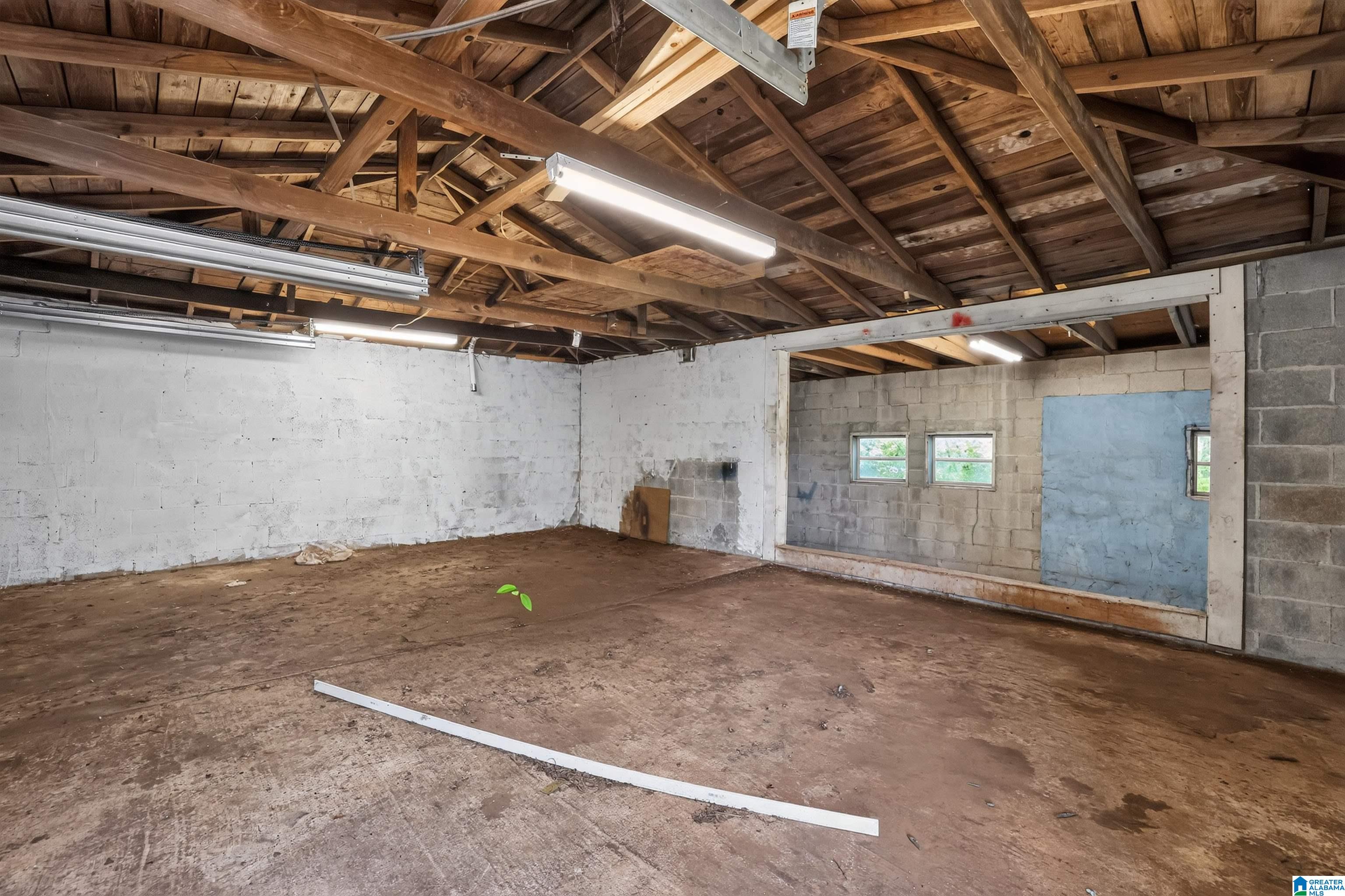 1325 17th Way Southwest Birmingham, AL 35211 - Photo 15 of 18