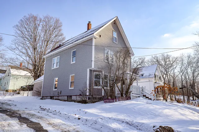 $215,000 | 5 Front Street, Mexico, ME 04257