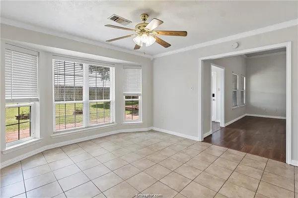 $345,000 | 3704 Eastshire Court, Bryan, TX 77802