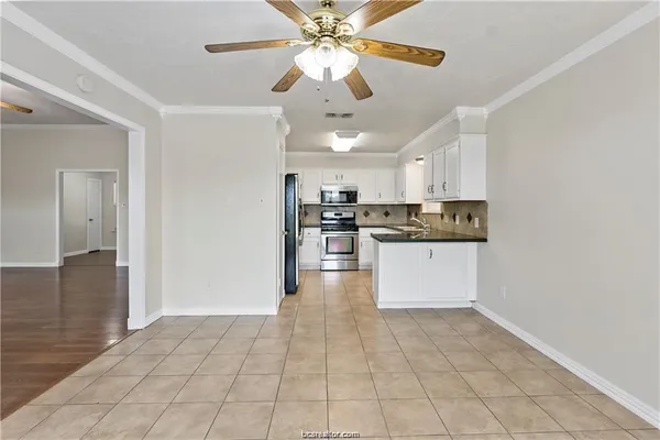 $345,000 | 3704 Eastshire Court, Bryan, TX 77802