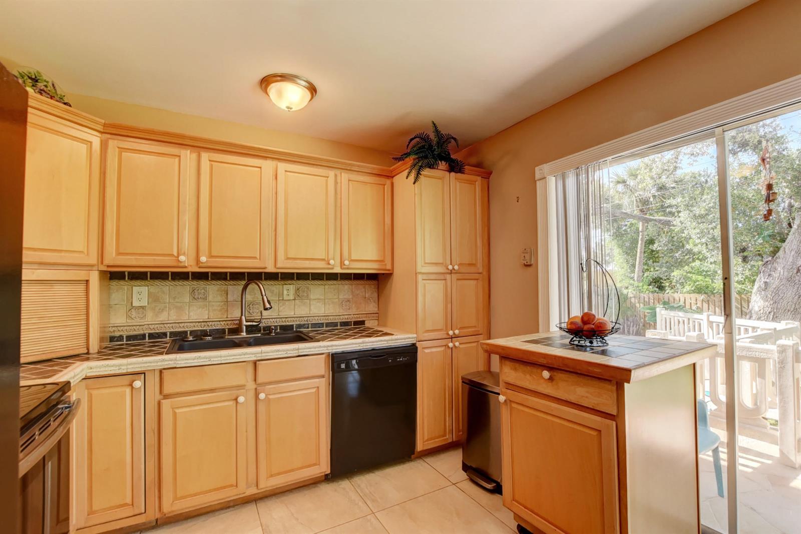 1144 Southwest 4th Street Boca Raton, FL 33486 - Photo 12 of 42 25_ebf_7983and4more