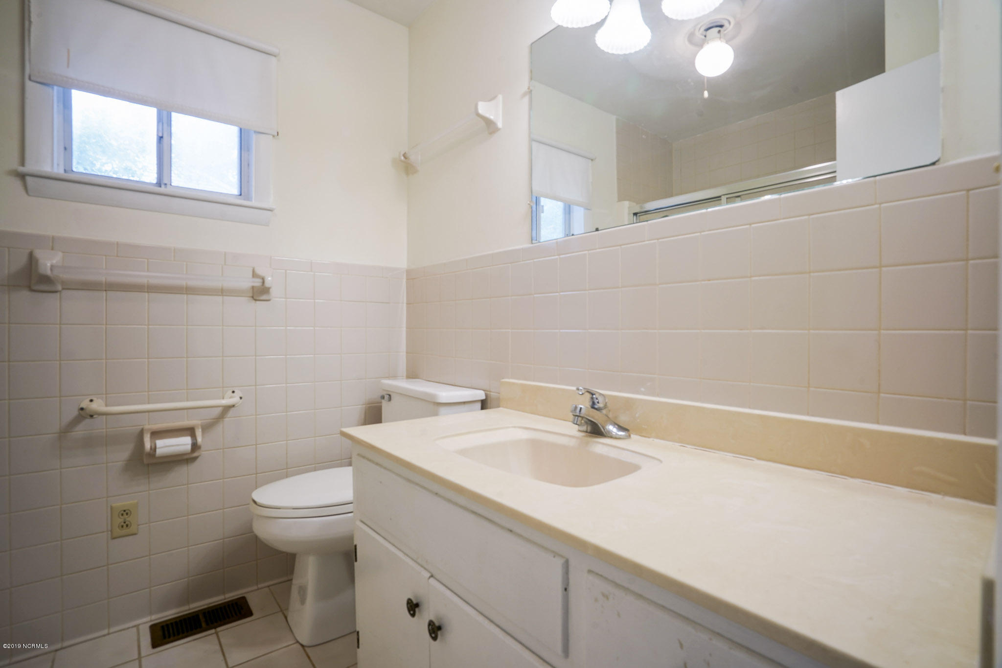 117 Holly Road Pine Knoll Shores, NC 28512 - Photo 19 of 25 Hall Bath