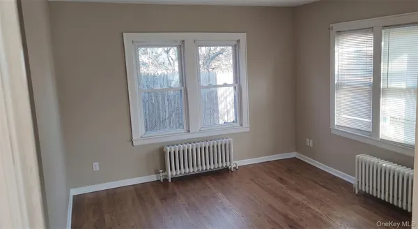 $2,200 | 162 5th Avenue, Bay Shore, NY 11706