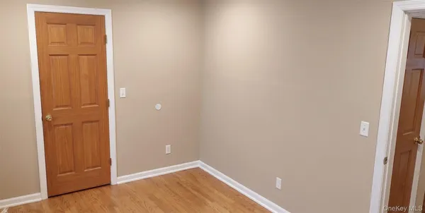 $2,200 | 162 5th Avenue, Bay Shore, NY 11706