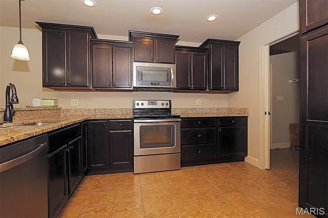 $335,000 | 1633 Challenger Court, Jackson, MO 63755