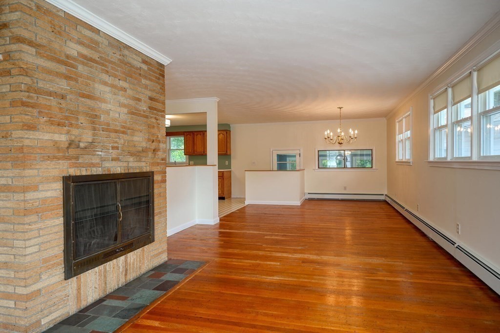 88 Edgewood Road Shrewsbury, MA 01545 - Photo 2 of 23 Gallery Image 2