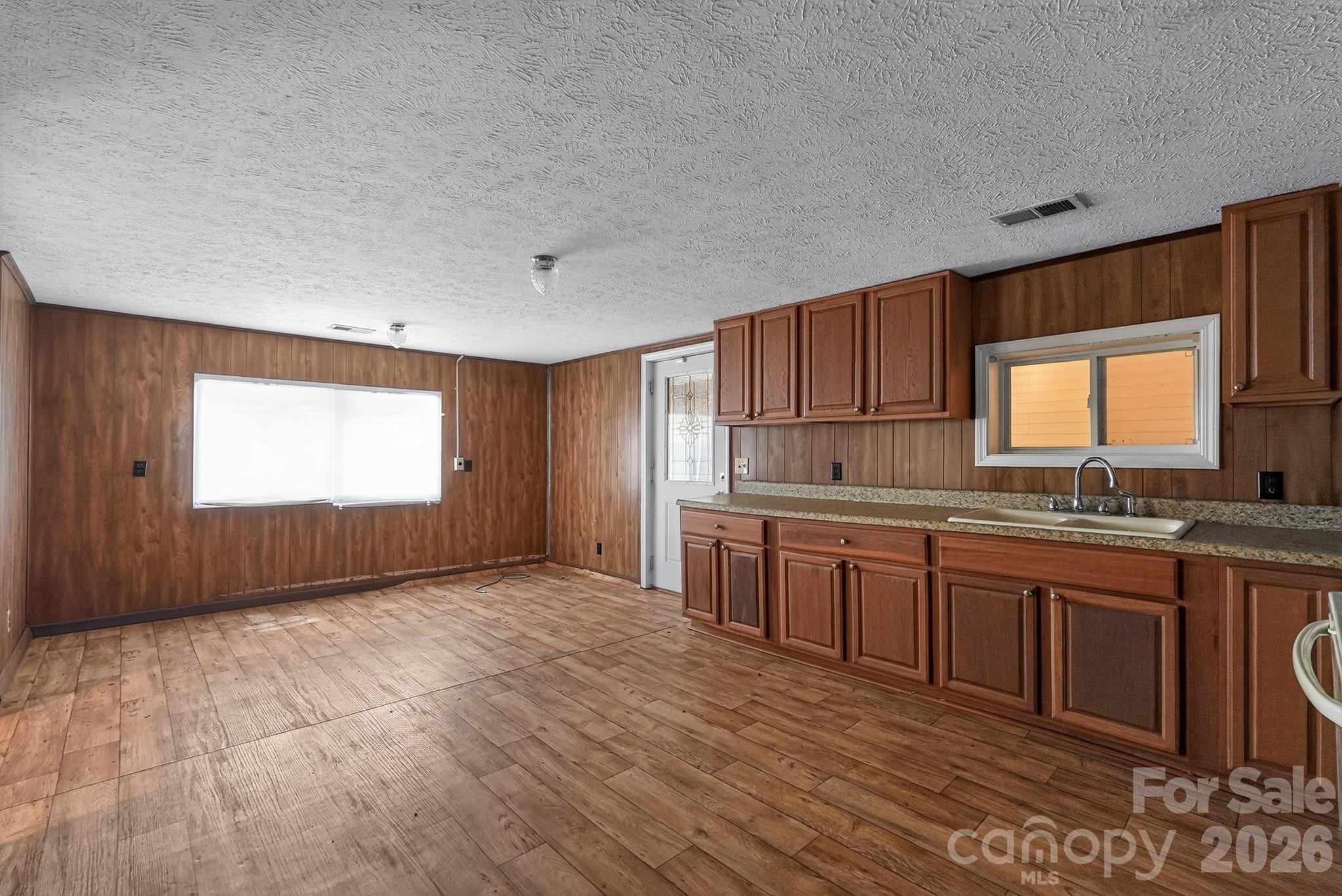 4494 Market Street Loris, SC 29569 - Photo 10 of 34