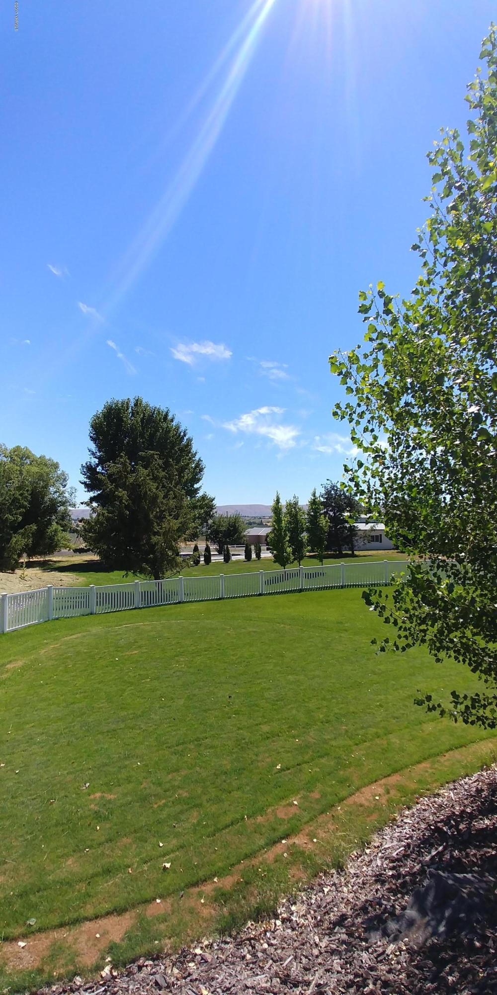 14971 Summitview Ext Road Yakima, WA 98908 - Photo 7 of 7 a view of an ocean from a yard