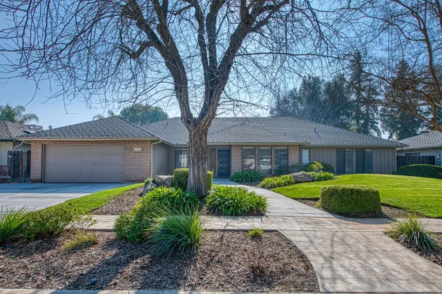 $564,900 | 1557 West Warner Avenue, Fresno, CA 93711