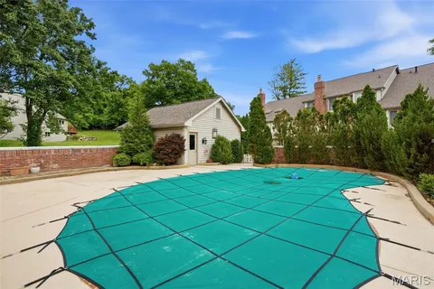 $739,000 | 14300 Open Meadow Court East, Chesterfield, MO 63017