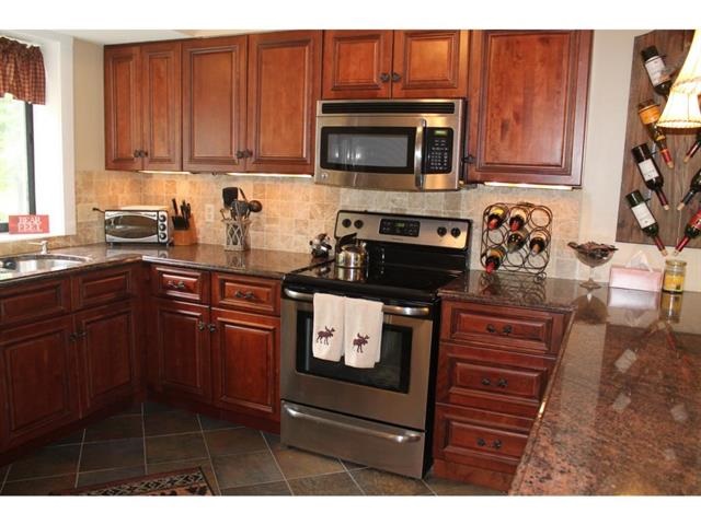 8 Ash Lane, Unit 3 Lincoln, NH 03251 - Photo 4 of 12