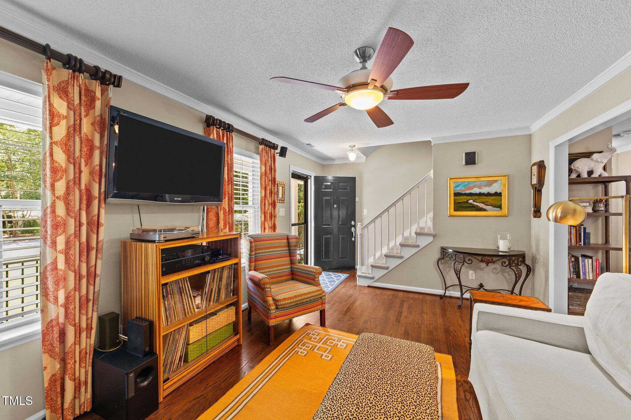 1033 Mills Street Raleigh, NC 27608 - Photo 10 of 36 26-web-or-mls-VB4A3597