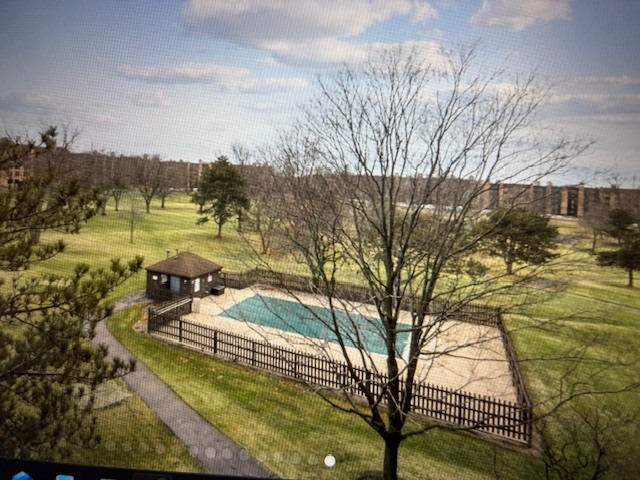 1671 Mission Hills Road, Unit 302 Northbrook, IL 60062 - Photo 2 of 2