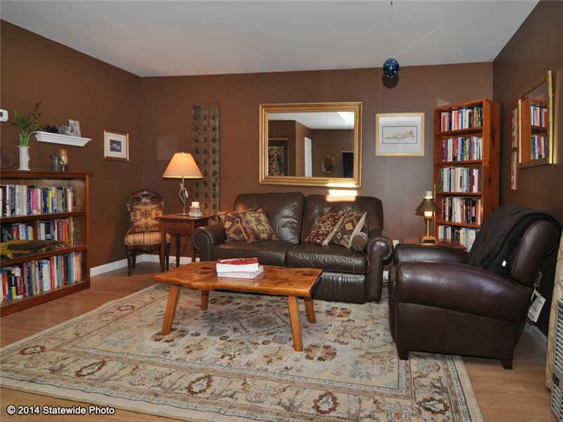 160 West View Road Middletown, RI 02842 - Photo 2 of 25 Den/Family/Great Room.