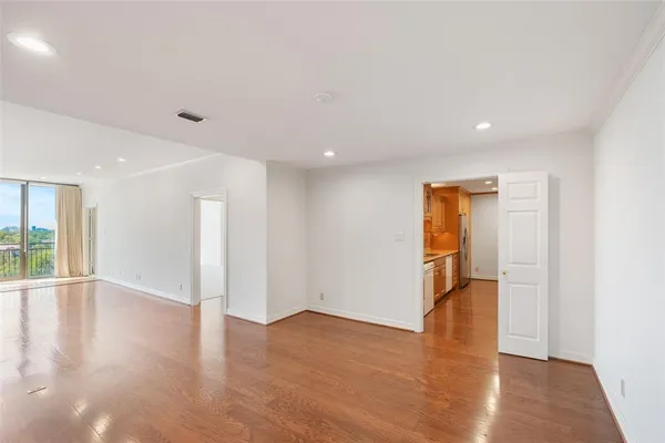 $3,875 | 6335 West Northwest Highway, Unit 614, Dallas, TX 75225