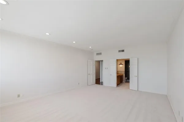 $3,875 | 6335 West Northwest Highway, Unit 614, Dallas, TX 75225