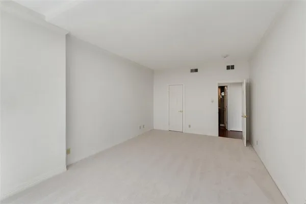 $3,875 | 6335 West Northwest Highway, Unit 614, Dallas, TX 75225