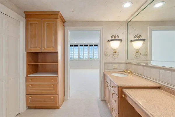 $3,875 | 6335 West Northwest Highway, Unit 614, Dallas, TX 75225