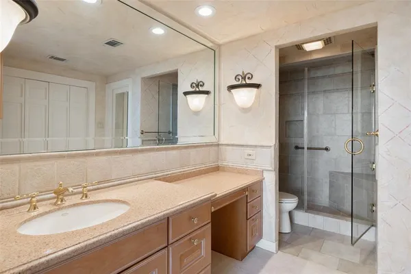 $3,875 | 6335 West Northwest Highway, Unit 614, Dallas, TX 75225