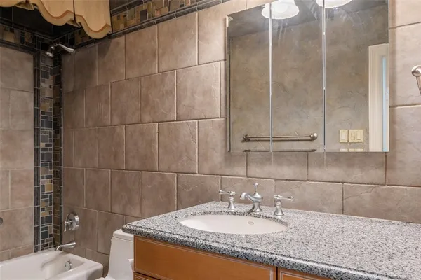 $3,875 | 6335 West Northwest Highway, Unit 614, Dallas, TX 75225