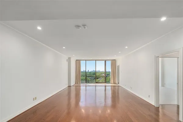 $3,875 | 6335 West Northwest Highway, Unit 614, Dallas, TX 75225