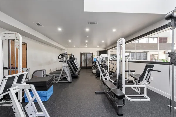 $3,875 | 6335 West Northwest Highway, Unit 614, Dallas, TX 75225