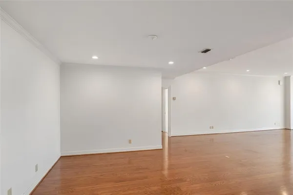 $3,875 | 6335 West Northwest Highway, Unit 614, Dallas, TX 75225