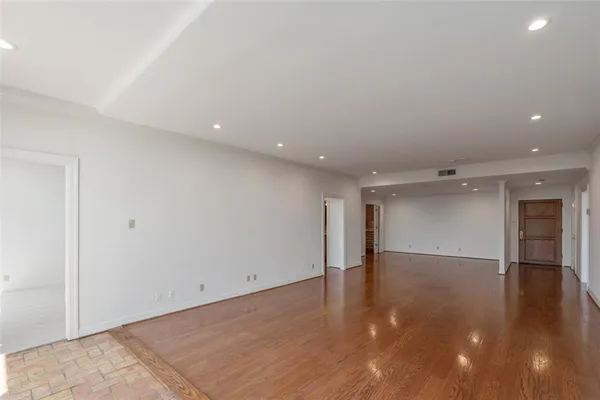 $3,875 | 6335 West Northwest Highway, Unit 614, Dallas, TX 75225