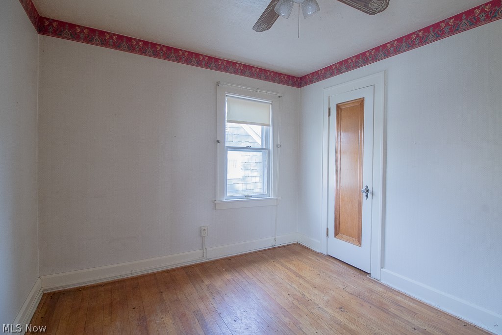 1376 Avondale Road Cleveland, OH 44121 - Photo 18 of 25 Second flor bedroom