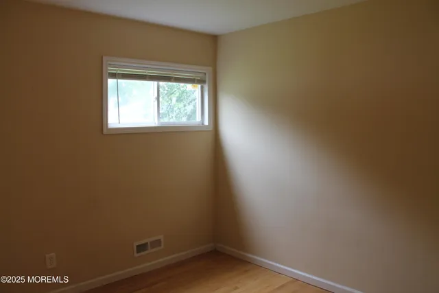 $525,000 | 11 Lammers Street, Hazlet, NJ 07730